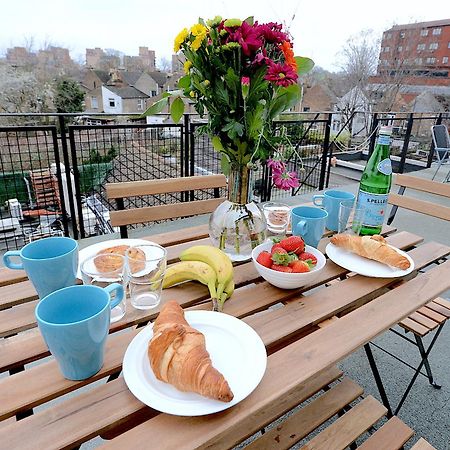 2 Bed Terraced Flat Piccadilly Line Leilighet London Eksteriør bilde