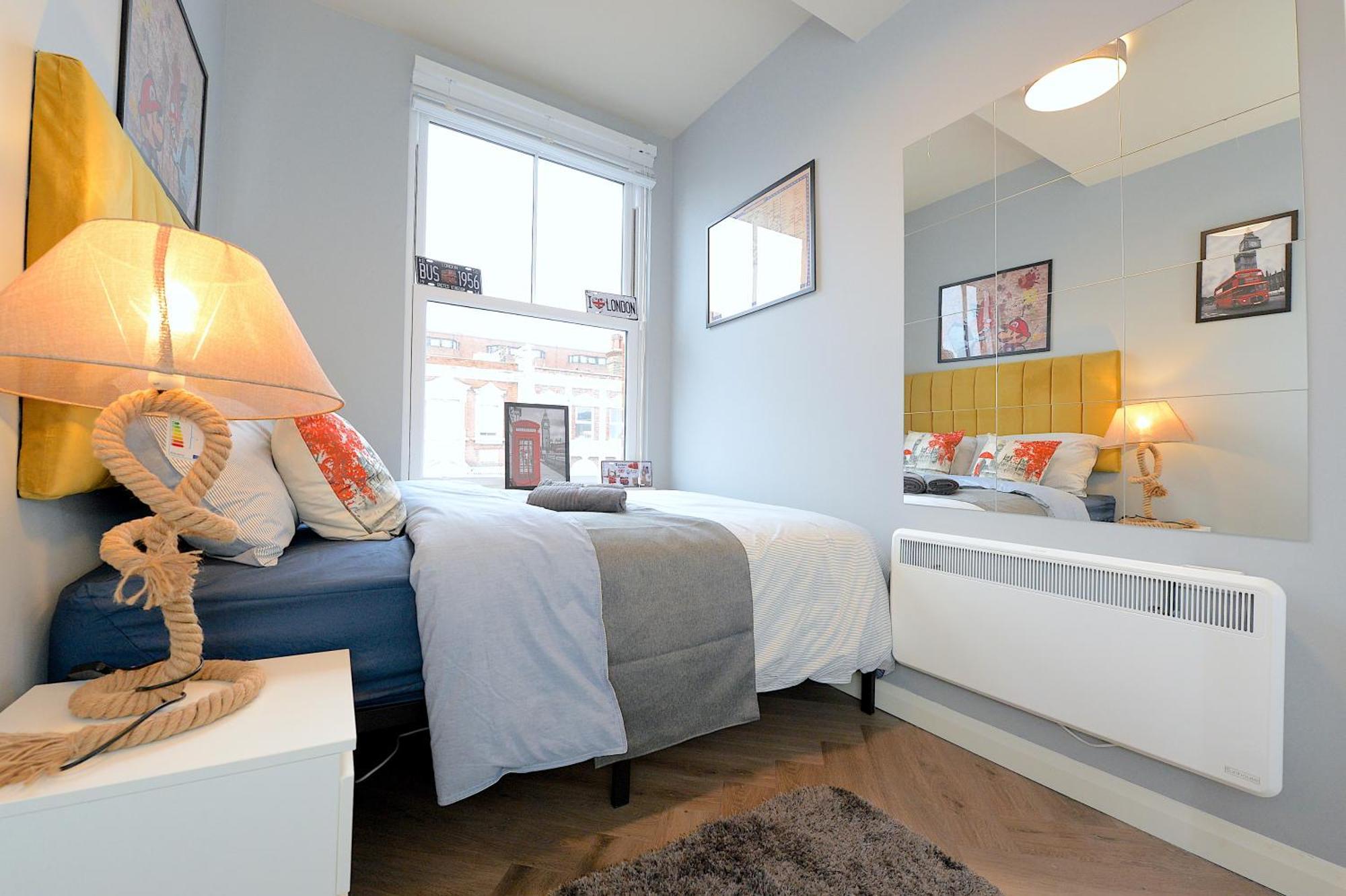 2 Bed Terraced Flat Piccadilly Line Leilighet London Eksteriør bilde