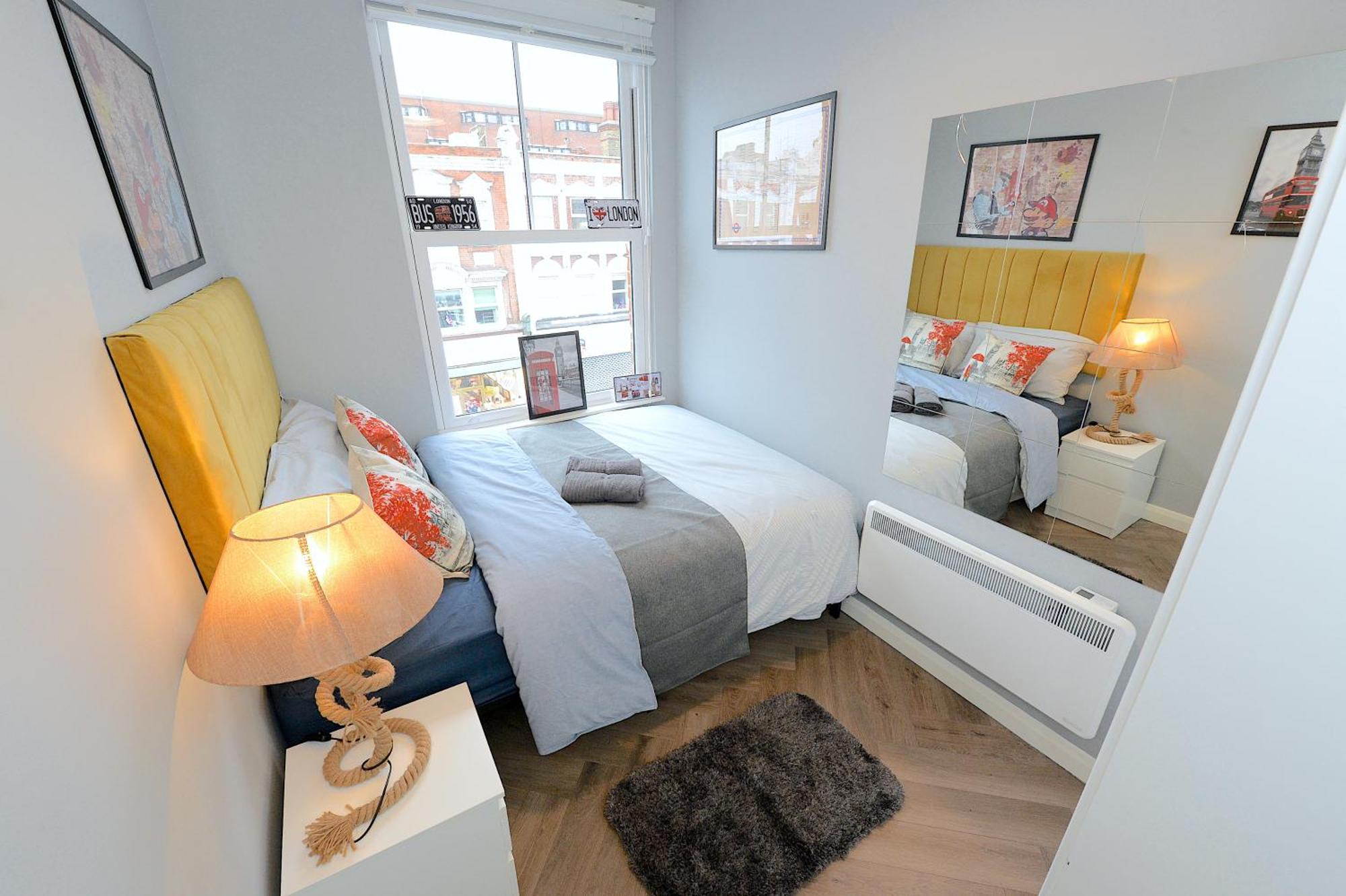 2 Bed Terraced Flat Piccadilly Line Leilighet London Eksteriør bilde