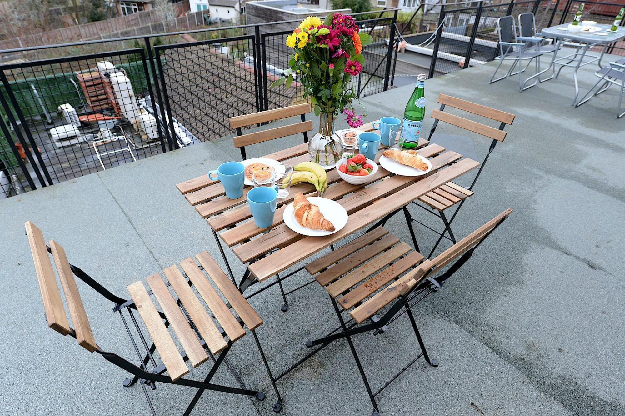 2 Bed Terraced Flat Piccadilly Line Leilighet London Eksteriør bilde